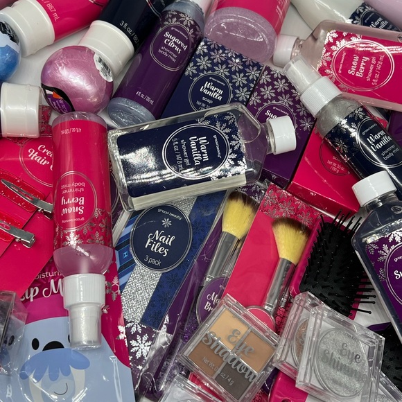 70 pc Beauty Makeup Lot Bundle Wholesale Bulk Hair Cosmetic Party Reseller - Picture 2 of 9